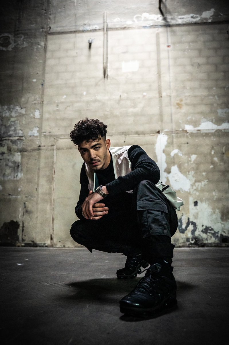 J’suis sous le ciel à part ça j’ai aucun abri 🌩 
On envoie le clip quand ?