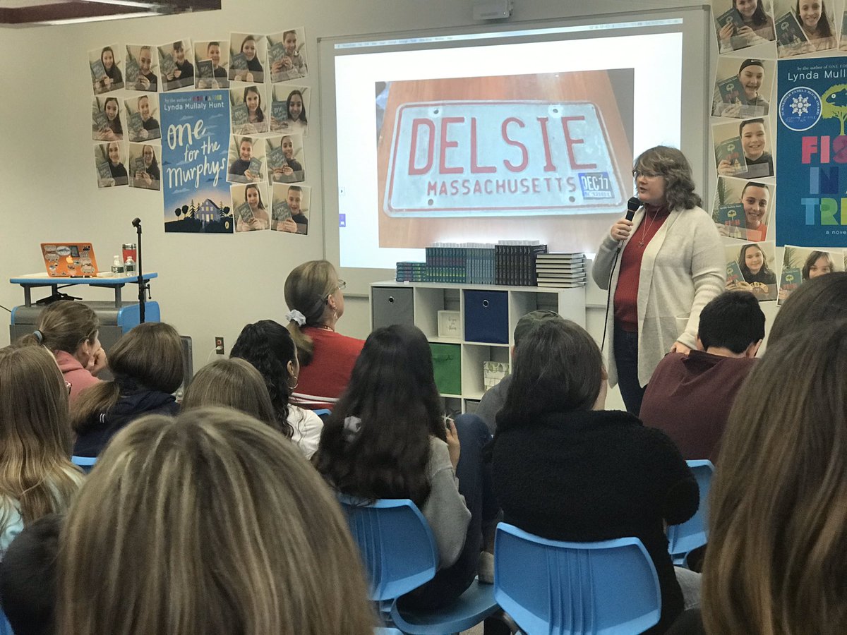 dsalina's tweet photo. AMAZING author visit by Lynda Mullaly Hunt, who even worked straight through lunch, enjoying a slice of pizza with our book clubs! A very special day for our McGee students! Thank you so much @lyndamullalyhunt #McGeeLMC @WeAreMcGee @BerlinReads https://t.co/WiXYLOyyGA