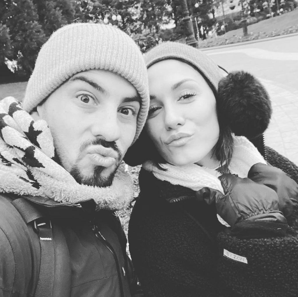 ➡️ Qué FRÍO hace en #Sevilla!! ❄️🧣 🥶  ¿Alguien nos presta un día de verano? 🔥 😅

#danielydesiree