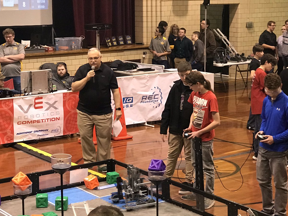 AnnaEndris's tweet photo. EWMS robotics doing a great job at our first Vex competition of the year. So proud of their hard work! https://t.co/FFXdVoGy2U