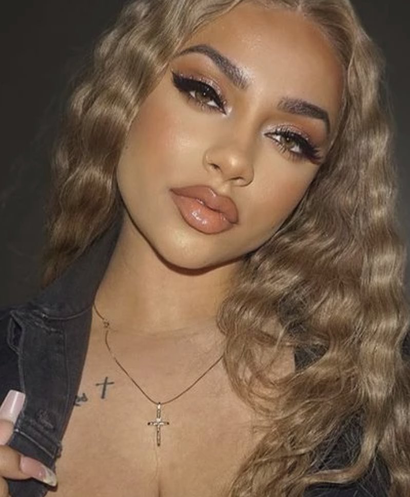Shop4Goddess_'s tweet photo. Lash Style: North Hollywood 🛍 https://t.co/hRuJ1nFj1W #beauty #cosmetics #handcrafted #loveyourlashes #minklashes https://t.co/BiIAfAWjQO