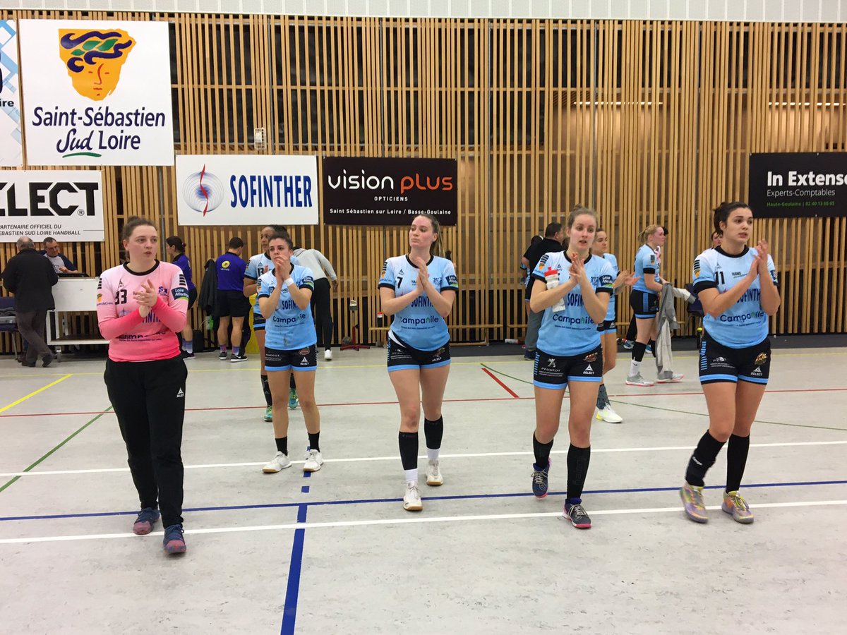 3SLHB44230's tweet photo. [#N1F - FIN DU MATCH]
Défaite des filles 23-33 face à La Roche sur Yon Vendée Handball
Prochain match samedi prochain à domicile face à Pessac à 20h30 salle Luc Abalo. 
Même dans la difficulté, on compte sur vous ! 
Merci pour votre soutien! 
#Forza3SLHB 💪🔵 https://t.co/ZeDO4fXqgs