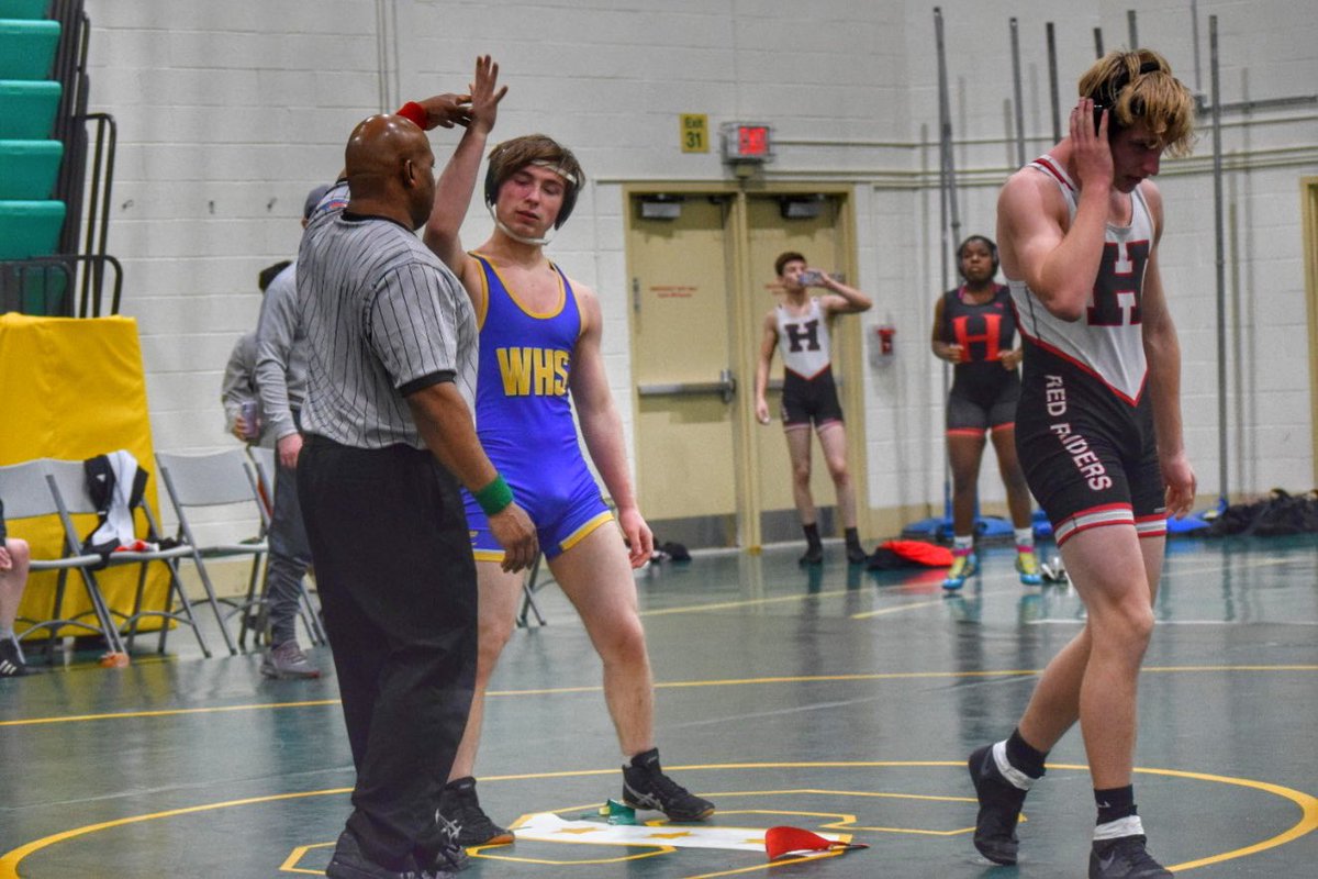 behindthelenz12's tweet photo. Proud Wrestling mom!!
#whs #whswrestling #gobulldogs @GOWHS_Wrestling @WaucondaHS118 @BulldogLife_WHS @GoWHSAthletics https://t.co/qLehOVZWHu