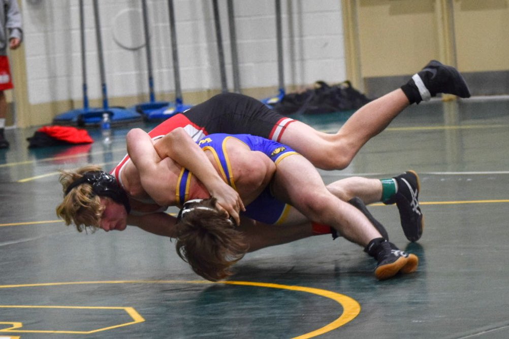behindthelenz12's tweet photo. Proud Wrestling mom!!
#whs #whswrestling #gobulldogs @GOWHS_Wrestling @WaucondaHS118 @BulldogLife_WHS @GoWHSAthletics https://t.co/qLehOVZWHu
