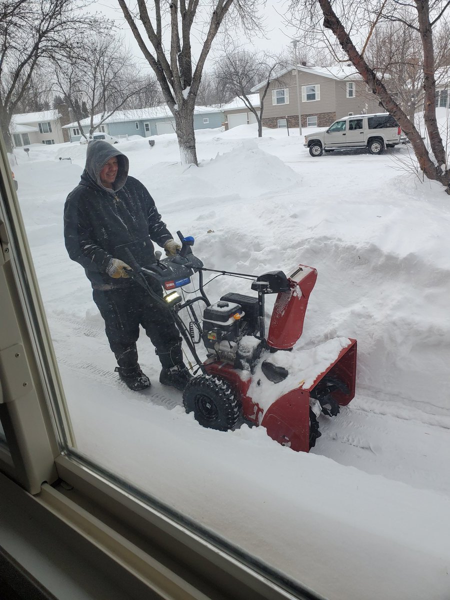 wags5now's tweet photo. He's sicker then a dog with resp. junk and bad knee pain but there he is and with a smile.  ❤

#NDWinter
#theshowmustgoon
#Ihaveanotherknee
#staylowkeepmoving https://t.co/YaKL5eaSDi