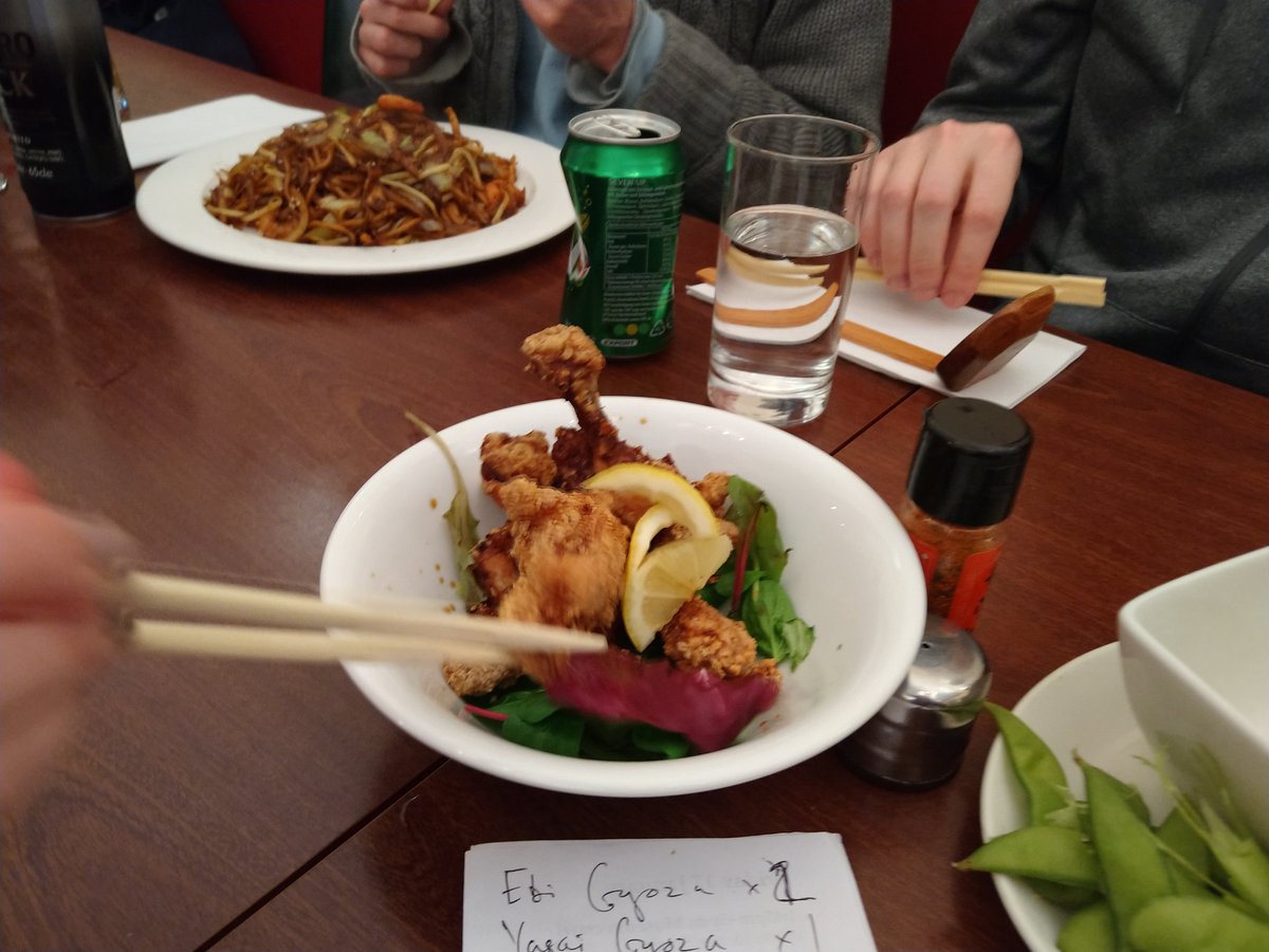 rjw1's tweet photo. Gyoza, tempura and Karage at Fuji Hiro #LeedsFunWeekend https://t.co/YVcIMA5RBg
