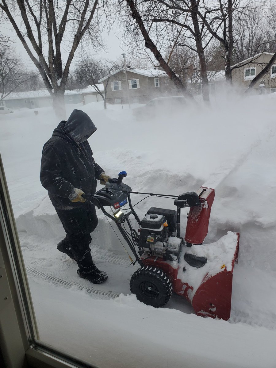wags5now's tweet photo. He's sicker then a dog with resp. junk and bad knee pain but there he is and with a smile.  ❤

#NDWinter
#theshowmustgoon
#Ihaveanotherknee
#staylowkeepmoving https://t.co/YaKL5eaSDi