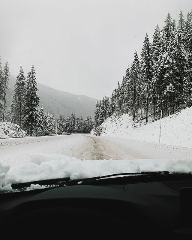 Spent last week in the snow with coworkers. This week back to work full time after maternity leave. Thank goodness for that buffer week at the offsite (I brought Rudy) to ease back into the daily grind. It’s been as painful as it has been comforting to b… ift.tt/2twRzVB