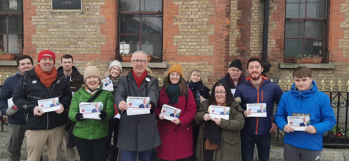 humphreys's tweet photo. @labour @KHumphreysDBS @BrendanHowlin @VirginMediaNews @seanaorodaigh @CllrDuncanSmith Day 5 of #25daysofpolitics
βοΈ long day of campaigning with @KHumphreysDBS & @labouryouth in the Inner City & #Ranelagh talking about
π @Labour Housing Policy
π Policing and
πΆ FG wasteful spending
#GE2020 #Anequalsociety πΉ https://t.co/H98z2zbysc