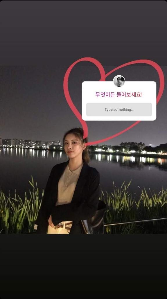 iaanibrasil's tweet photo. [#IGSTORY] 200117 - iani__o 
#IAAN #NeonPunch 

Atualização dos stories da Iaan com a caixa de perguntas do instagram!

(Perguntas e resposta traduzidas abaixo) https://t.co/GrA9g7a55k