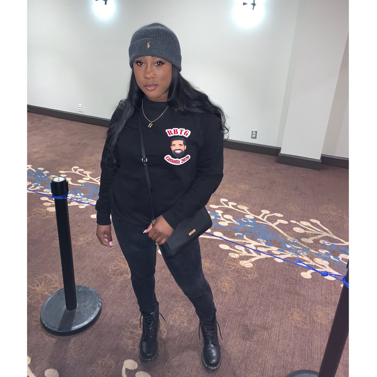 JustTayy_'s tweet photo. Canada 🇨🇦❄️ #MLKSKIWEEKEND https://t.co/ebldjTqLNl