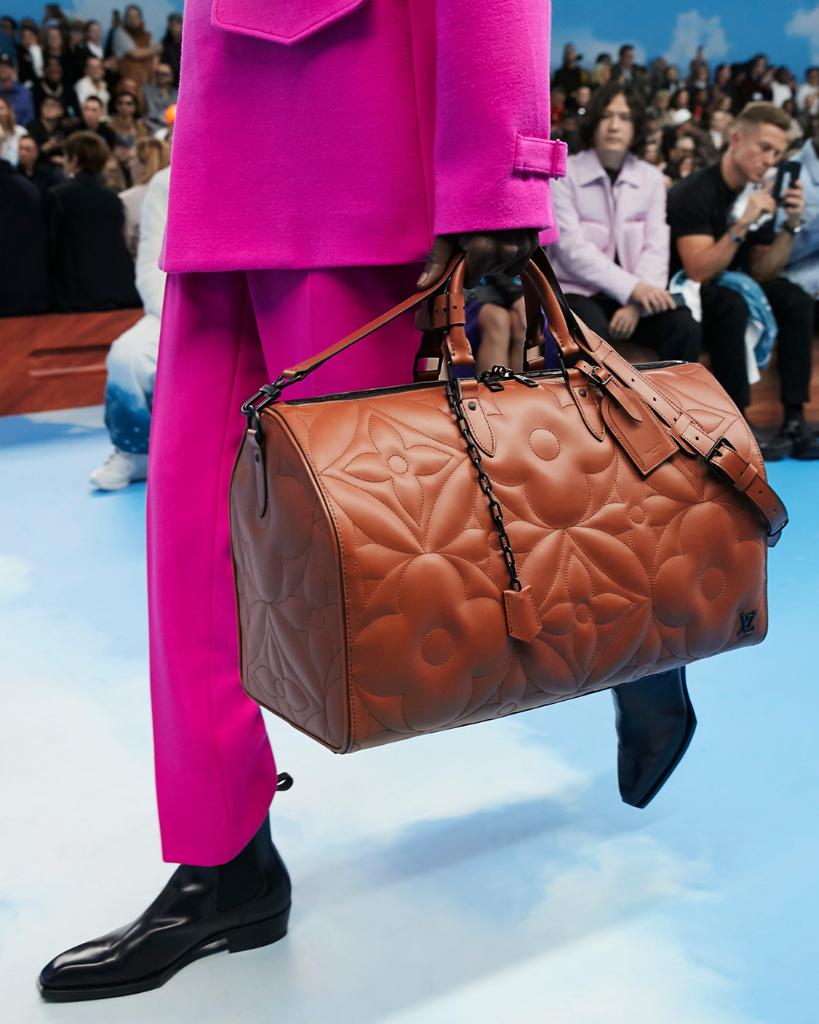 Louis Vuitton on X: #LVMenFW20 Revisiting details. #VirgilAbloh presented  his latest collection for #LouisVuitton at the Jardin des Tuileries in  Paris. Watch the show on Twitter and at    / X