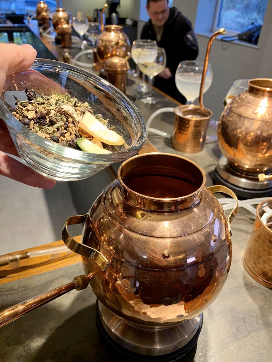 FountainPandP's tweet photo. Fab afternoon making our very own gin to celebrate Julie’s 50th birthday @shakedistillery #loving50 🎂 Highly recommended for all you gin lovers out there! 🍸💞 https://t.co/mUZp7v8YqY