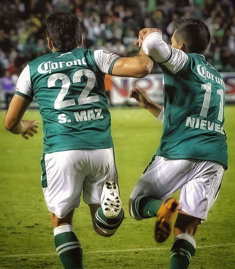 No pedimos mucho: solo pasión y entrega por estos colores... #Fieramanía

RT si te acuerdas de este par.