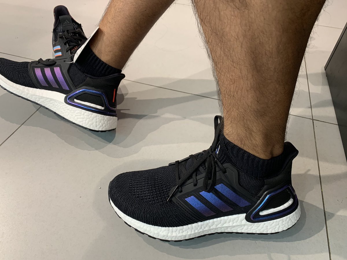 jorge8martinez's tweet photo. Ya llegaron las nuevas #UltraBOOST20 a las tiendas @adidasrunning de Multiplaza Escazú y Curridabat. Lo más más moderno y tecnológico en el mercado para correr
#adidasissnationallab
#creadoconadidas https://t.co/mpFOgYjpWM