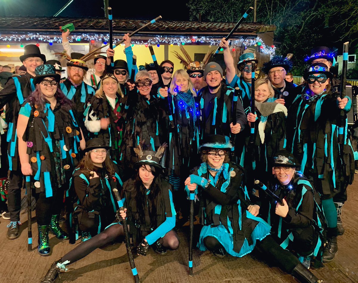 Tonight I’m spending my evening morris dancing near Langport 
🎻🎉🕺
That’s how I roll...😝 

#MorrisDancing #Wassail #JimsCiderShack