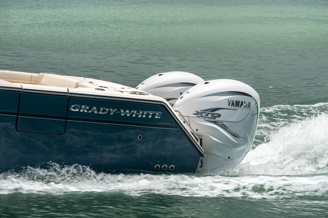 Two of our favorite things... 😉 
#gradywhiteboats #gradywhiteboat #gradywhite #gradylife #BoatDealer #BoatsForSale #YamahaMotorDealer #BoatRepair #BoatRentals #YamahaMotorService #YamahaMotors #FishingBoats #YamahaOutboardMotors #BoatBrokerage #CannonsMarina #LoveFL