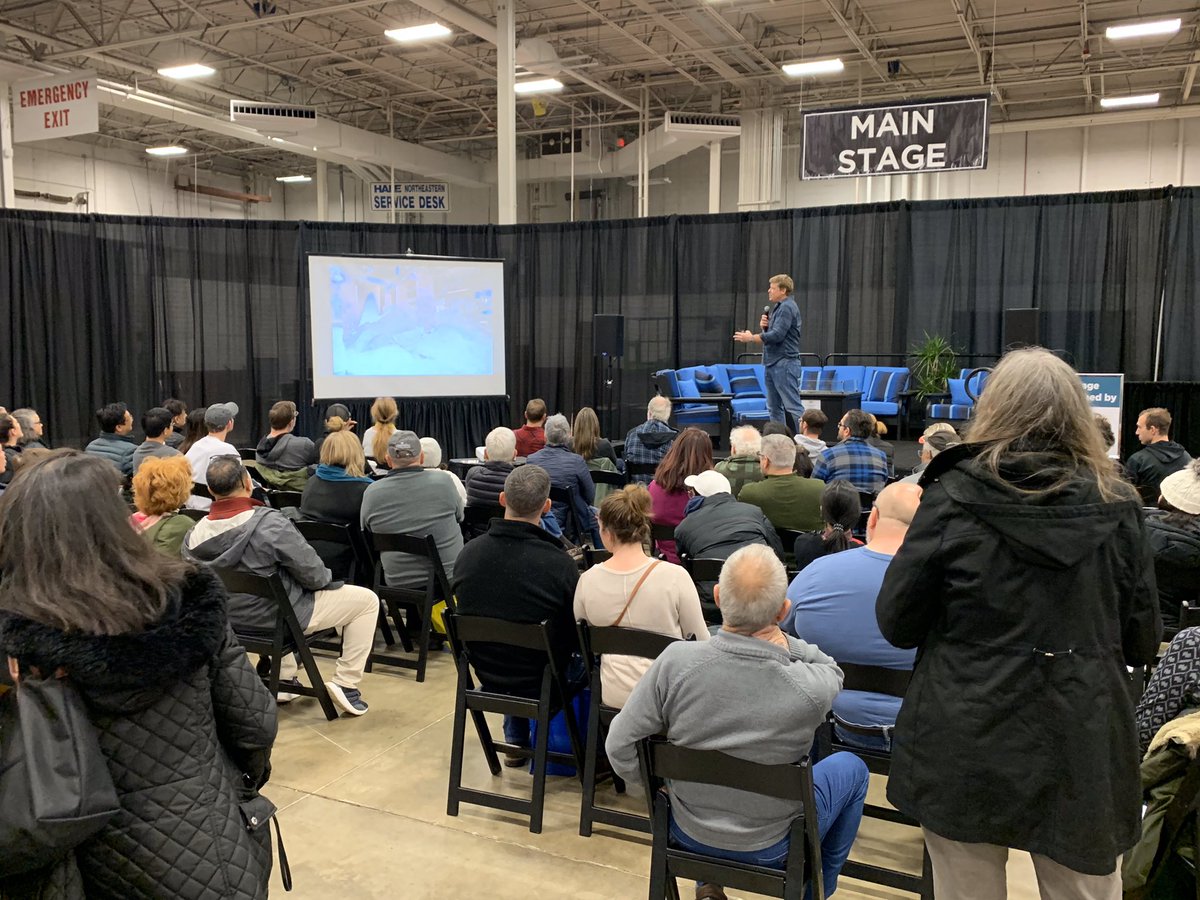 Look at that crowd watching <a href="/KevinOConnorTOH/">Kevin O'Connor</a> at the Home &amp; Remodeling Show! A warning of snow doesn’t keep his fans away...