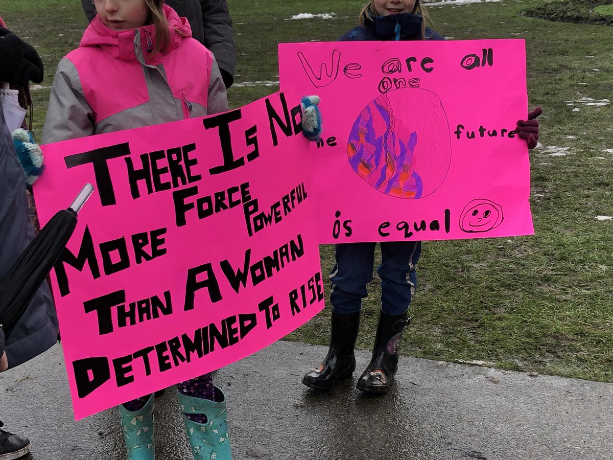 DevonBidal's tweet photo. The tiny activists are in attendance! #WomensMarch2020 https://t.co/AQN2oGvJYt