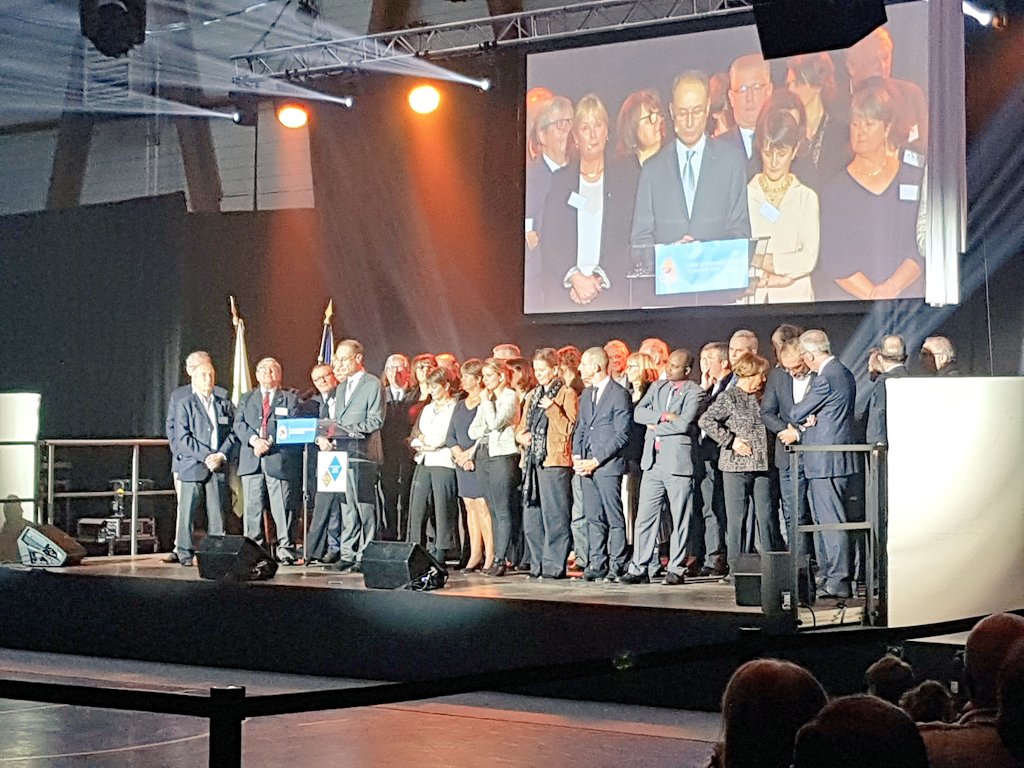 MarieLebec78's tweet photo. J'étais présente aujourd'hui aux cérémonies des voeux de #CroissysurSeine, #LePortMarly et #Louveciennes, l'occasion de saluer l'implication des personnels municipaux et de remercier les services de secours et de sécurité pour leur engagement auprès des citoyens à chaque instant. https://t.co/v5BmSVMShR