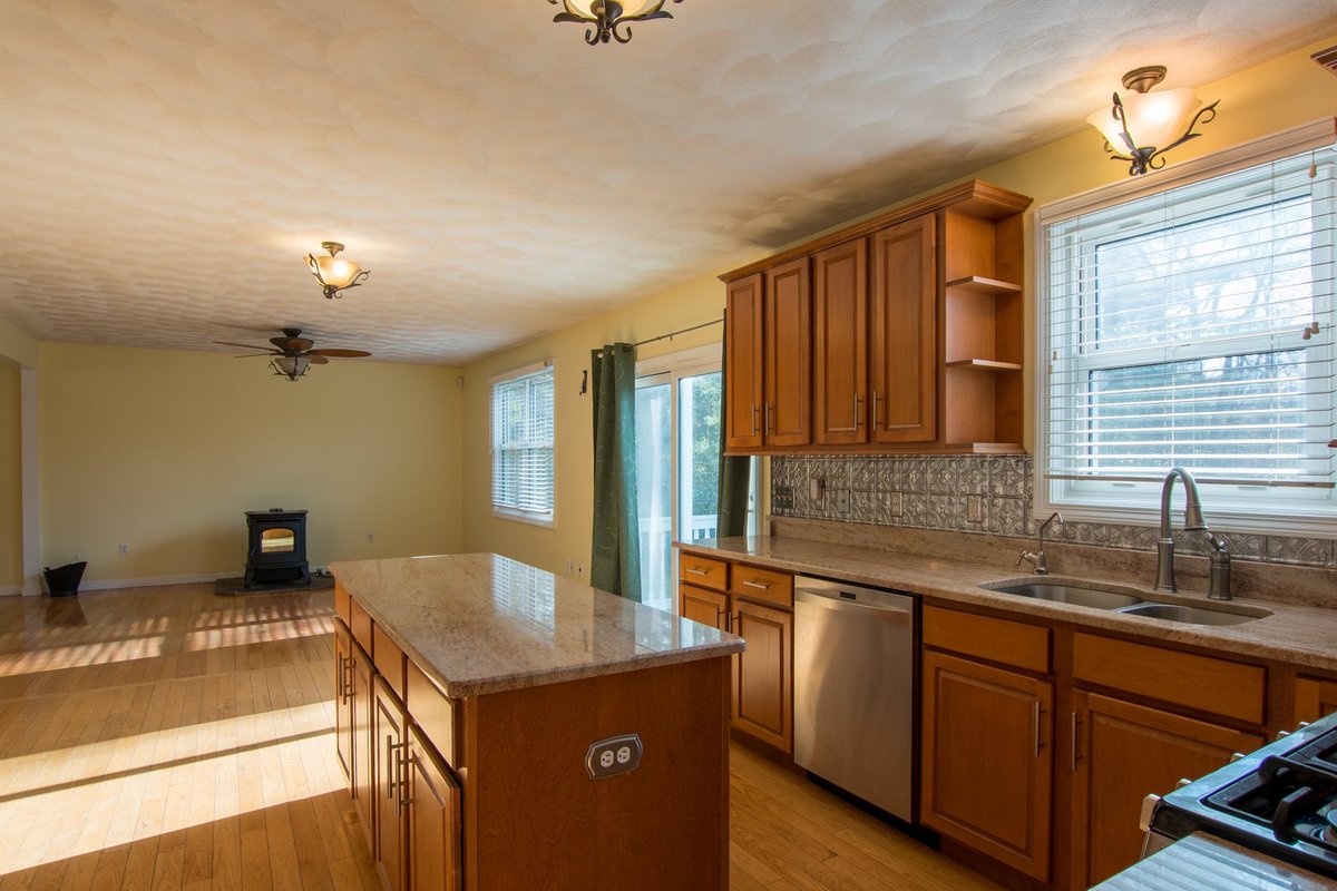 ChopyMedia's tweet photo. Real Estate By ChopyMedia https://t.co/8K41ipbXgs