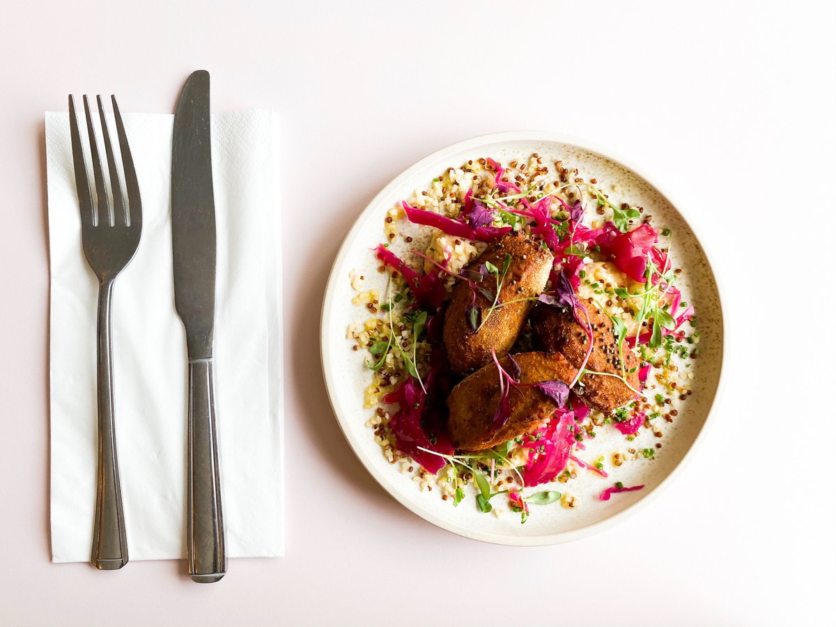 Make us your number one destination this weekend! Delicious food &amp; drink, PLUS 1917, Little Women, Jojo Rabbit, Bombshell, Uncut Gems, A Hidden Life, Cabaret, The Godfather Part 2 and Here for Life + Q&amp;A with the director! More info &amp; booking ➡️ buff.ly/30wa60u