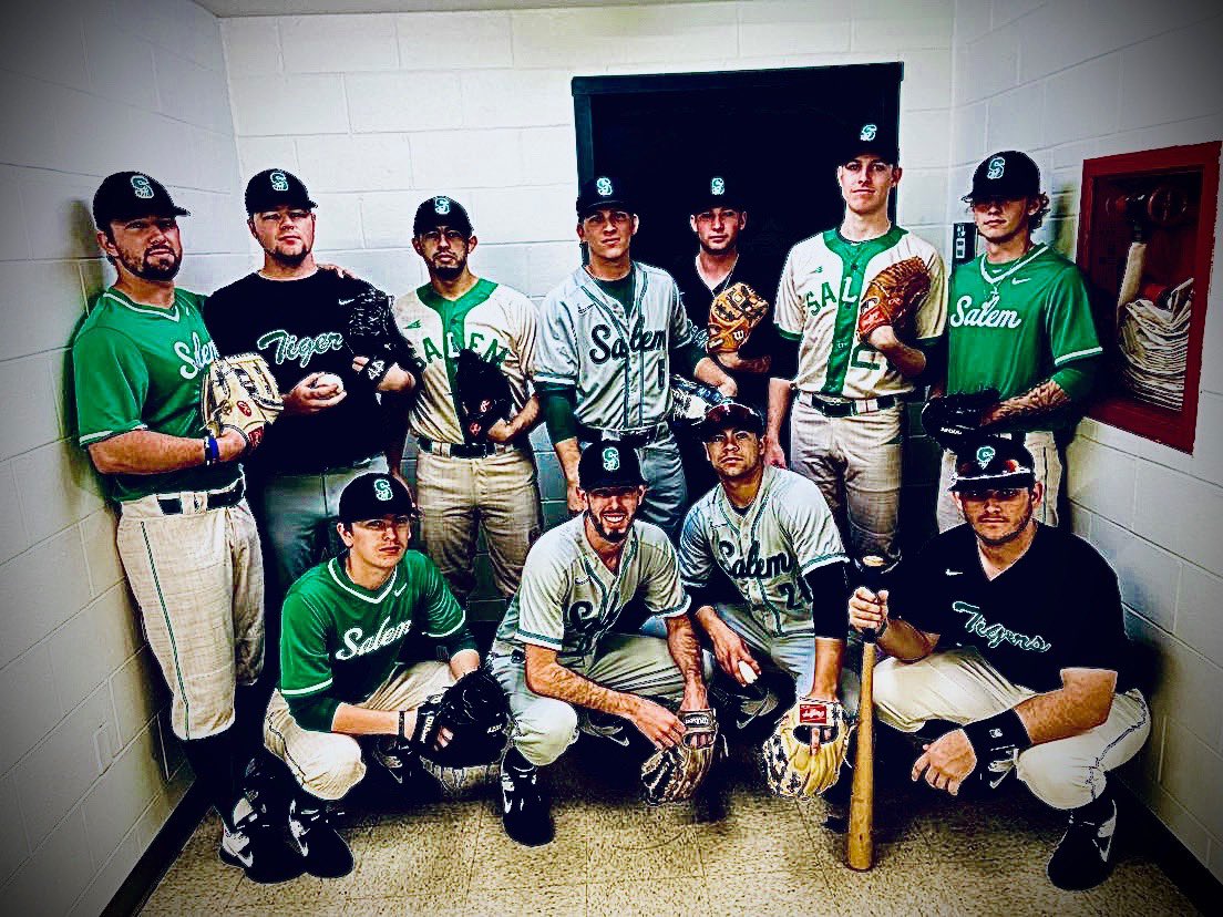 SalemBSBL's tweet photo. New year. New threads. Big Goals. https://t.co/jKq1CrMEUL