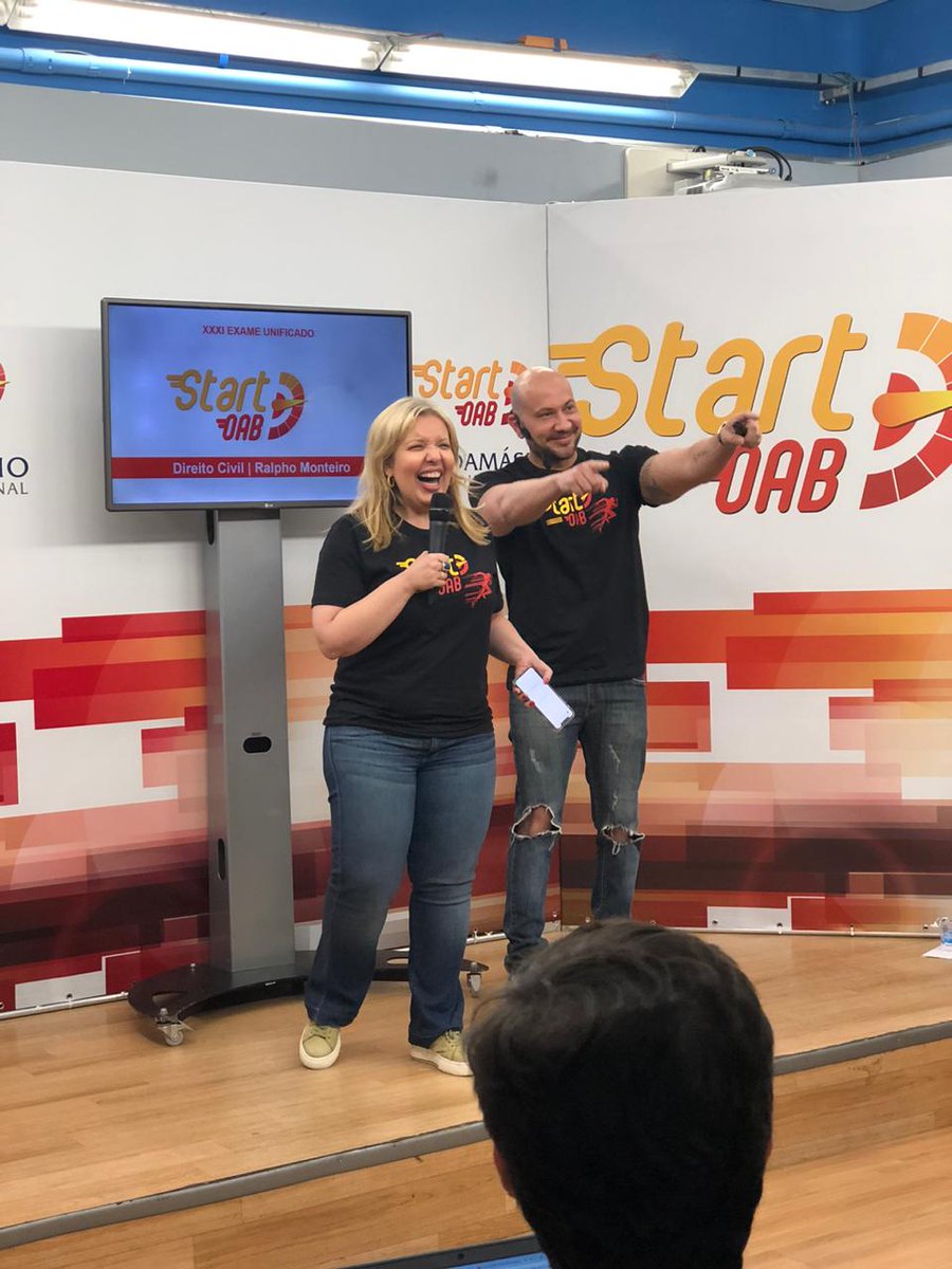 cursodamasio's tweet photo. @madeiradez @betorosio @patvanzolini @MuriloSechieri @profaflavia @alyssonrachid @lantsouza @suheljunior @prof_erival @vinicius_mjesus @caiobartine Agora no #StartOAB temos Direito Civil com o Prof. @ralphomonteiro.

Assista pelo youtube: https://t.co/DfL51oafl3 https://t.co/PUFYeUohbX