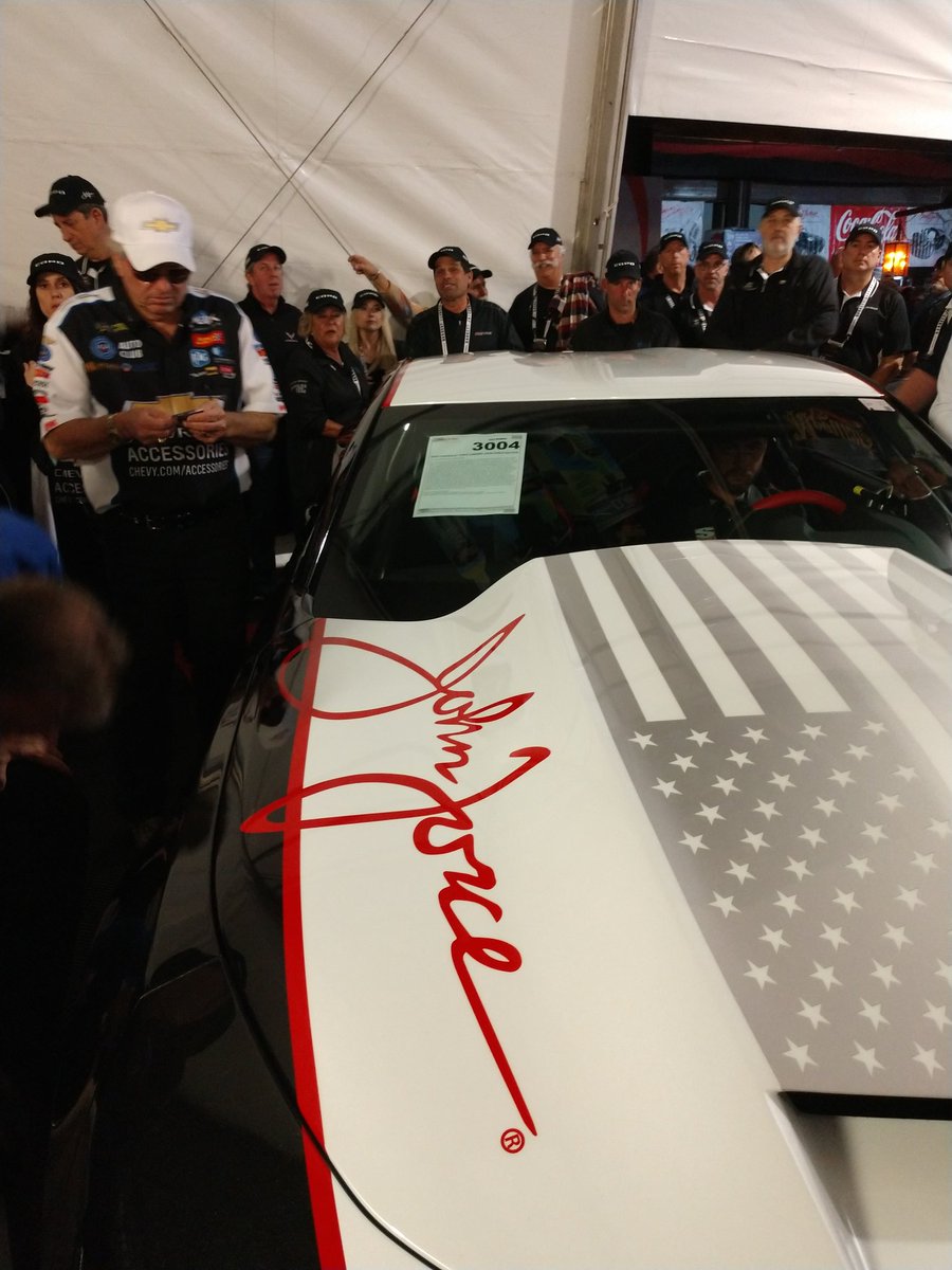 mahdrof2012's tweet photo. Mr. John Force: Thank you for supporting teachers through Donor's Choose... You have a HUGE heart.  It was a pleasure getting to spend time with you at the Barrett Jackson Auction! @JFR_Racing https://t.co/IbA3U3ncUL