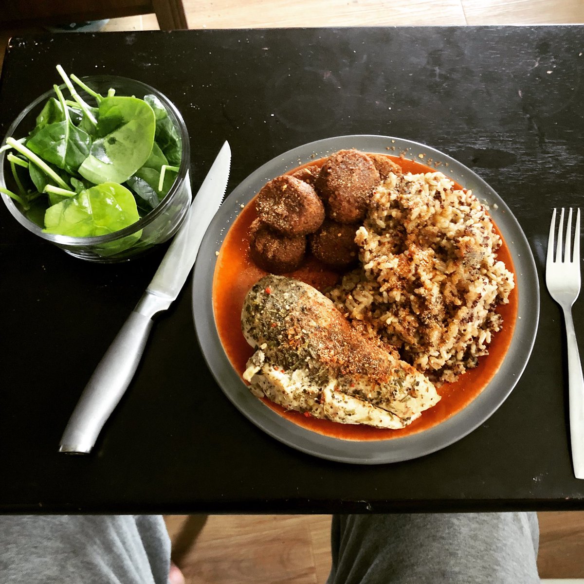 GeorgeAlKoura's tweet photo. I do a 6/18 daily intermittent fast cycle. Some variation of this has been my main daily meal: Chicken, rice/quinoa with EV olive oil, falafel, greens in coconut oil.
#cleaneating #slowcut #consistency https://t.co/MUHizlQrWL