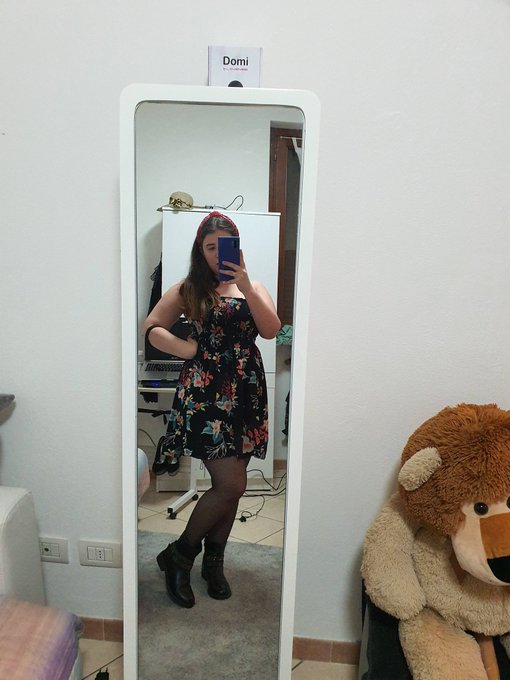 Buon sabato porcelli mieee vi adoro  #cam4 #camgirls @DisemMod @xbergamo_ @targettaRM https://t.co/l<a href="/tag/cam4"class="tags">#cam4</a><a href="/tag/camgirls"class="tags">#camgirls</a>