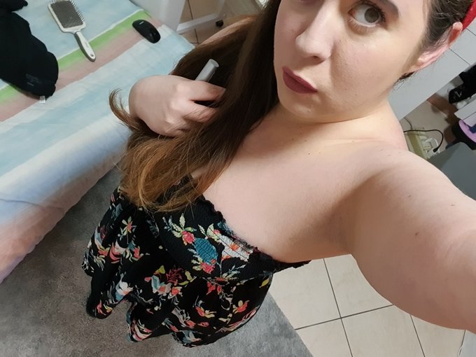 Buon sabato porcelli mieee vi adoro  #cam4 #camgirls @DisemMod @xbergamo_ @targettaRM https://t.co/l<a href="/tag/cam4"class="tags">#cam4</a><a href="/tag/camgirls"class="tags">#camgirls</a>