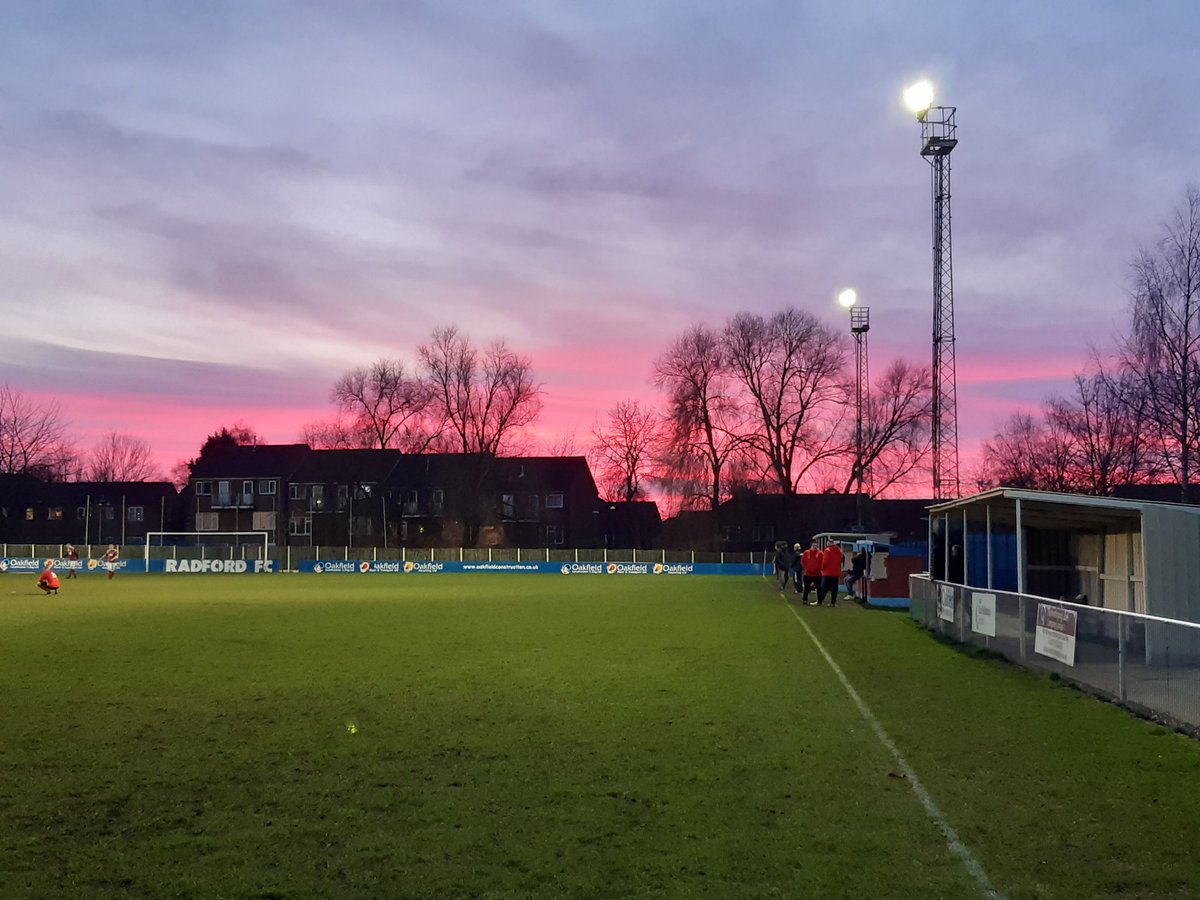 radfordarchives's tweet photo. Not the result that the reserves will have been looking for today, but an improved performance against a tough team.
On the plus side, a beautiful sunset and I got to showcase my goalkeeping talents from the terraces...
#reactionsave #signhimup https://t.co/ow4ud2nyJp