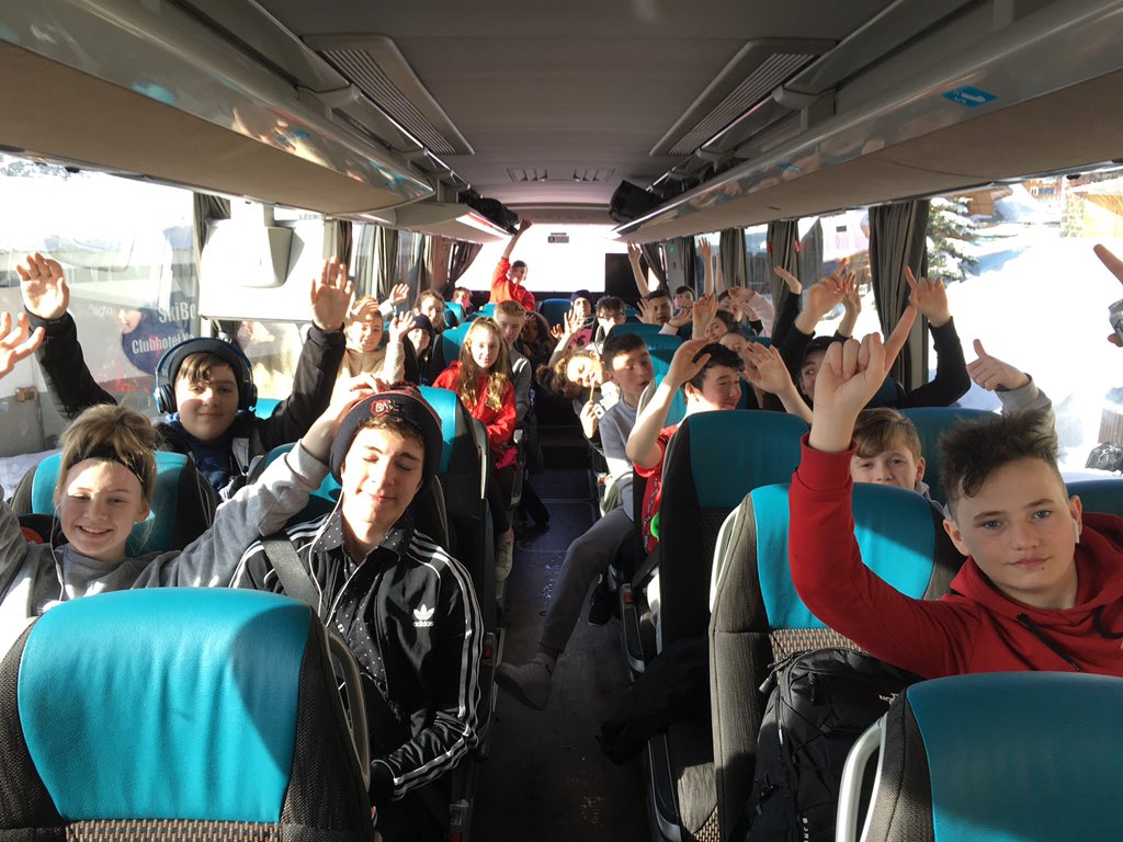 STAphysed's tweet photo. Almost at the end of a very enjoyable week skiing. All pupils were amazing... hopefully the plane turns up soon! #STASki20 @StThomasAqSec https://t.co/gyyTcdQWWb
