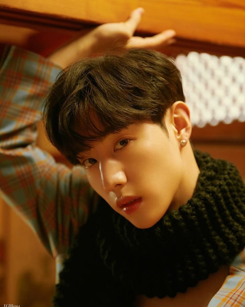 MarksWorld5's tweet photo. Just gonna very quickly bless ur eyes yw babys
@mtuan93 
#MarkTuan 
#MarkTuan_OuttaMyHead https://t.co/54V2rijCi9