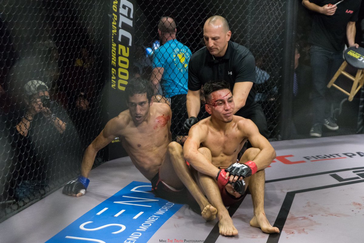 TheTruthJackson's tweet photo. I'm setting the bar THIS high for myself in 2020!
Kicking off the year in #Albuquerque for @LFAfighting, check out the #LFA80 🔥 on IG. Which photo warms your heart?

https://t.co/7Qrjg1CawJ

@UFCFightPass @RT66CasinoHotel https://t.co/kybzKwQBfG