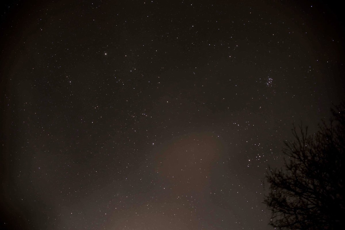 steveocook's tweet photo. My 1st attempt at #Astrophotography tonight, but with #aylesbury light pollution. #pentax #astrotracker https://t.co/vmUOowKZ6D