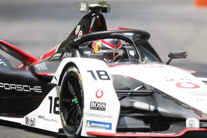 canal13's tweet photo. Así se vio el circuito del Antofagasta Minerals Santiago E-Prix desde los ojos del conductor🏎⚡ » https://t.co/IHupzlEmMa
#FormulaExEl13 https://t.co/hmMDffHkJU