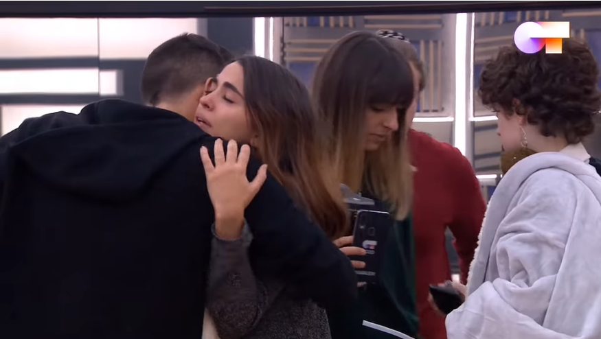 OT_Datos's tweet photo. Adri Acuña: "Han pasado cosas, a nivel personal, en 'OT 2020'. Esa persona sabe a lo que me refiero"

Y Anaju se emocionó al ver su actuación...
💔 #OTDirecto19E https://t.co/n1DuVWubtC