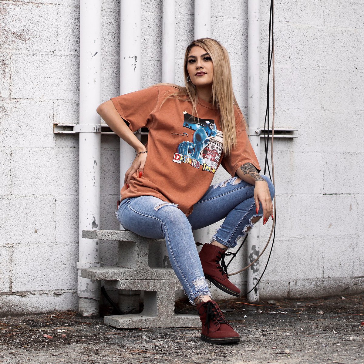 iamstillmovin's tweet image. @DistortedThink “Question What You Know “Tee In Burnt Orange Available Now In-Store + iamstillmovin.com #DistortedThinking #StillMovin