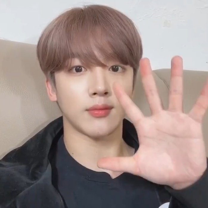 I JUST LOVE YOHAN SO MUCH MAAAAA WALA NA KONG MAISIP NA WORDS TO EXPLAIN HOW MUCH I LOVE HIM  #엑스원_새그룹_결성하자 #form_NewX1 @x1official101