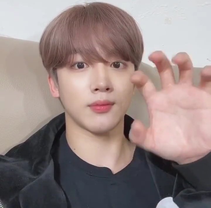 I JUST LOVE YOHAN SO MUCH MAAAAA WALA NA KONG MAISIP NA WORDS TO EXPLAIN HOW MUCH I LOVE HIM  #엑스원_새그룹_결성하자 #form_NewX1 @x1official101