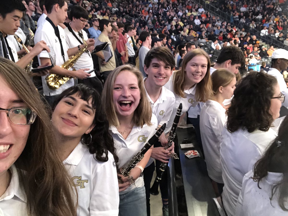 kenna__v's tweet photo. A little power outage couldn’t stop us from coming out to the game tonight! #TogetherWeSwarm https://t.co/kYrOpjU7qz