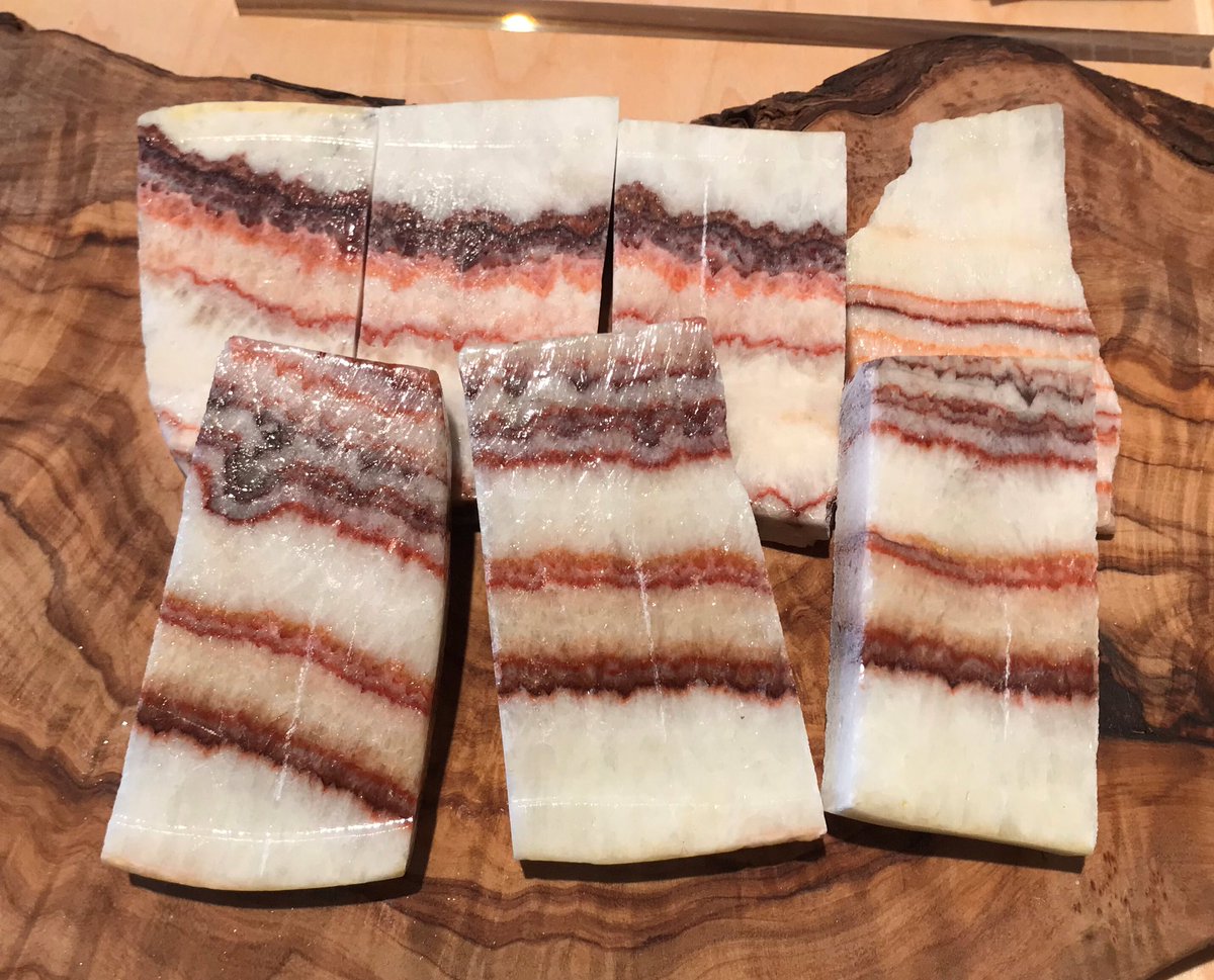 五花肉（豚バラ肉）自然石の置物 五花肉（豚バラ肉）自然石の置物
