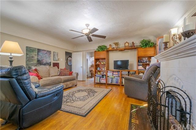 _ApplesTeam's tweet photo. 274 E Sunset Street, Long Beach, CA 90805 US Lakewood Home for Sale - The Apples Team Real Estate https://t.co/lg6v1QKisn #ad #realestate #applesteam https://t.co/AFtrtA7BA3