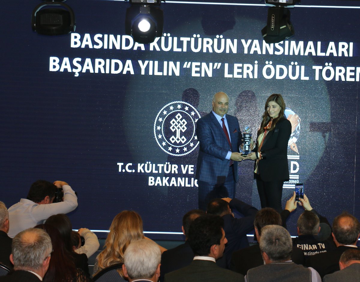 dbmd2012's tweet photo. 2020 Yılının İlk Haftasında Çırağan Sarayı'nda Gerçekleştirmiş Olduğumuz ''Basında Kültürün Yansımaları ve Başarıda Yılın En'leri Ödül Törenimizde Ödüller Çok Değerli Sahiplerini Buldu..Sayın Funda KARAYEL👏@FkarayeL @apara_tv #dbmd #dunyabasinmensuplaridernegi 
@TCKulturTurizm https://t.co/lChC3bt0sv