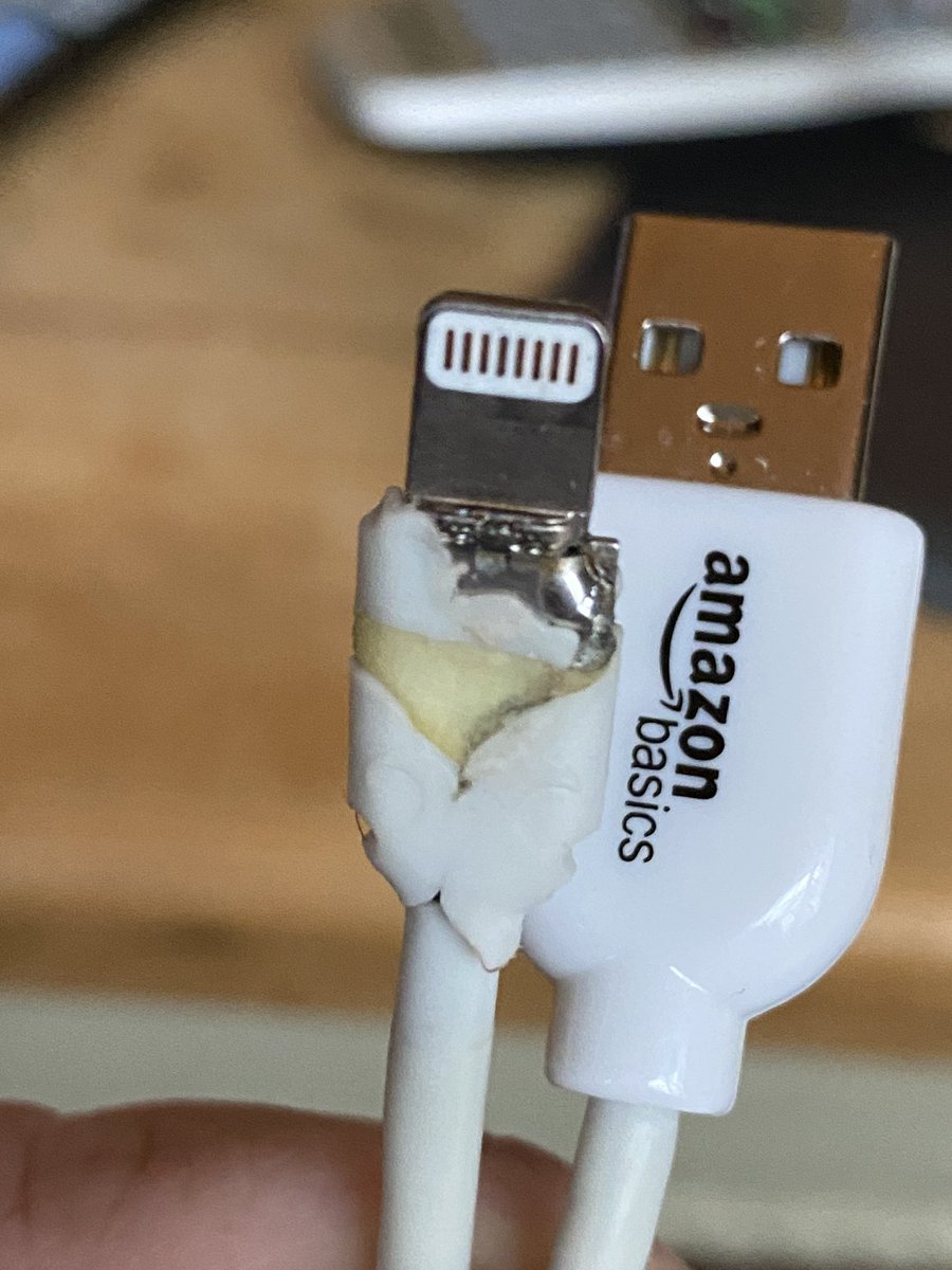 harryfalber1's tweet image. #AmazonHelp @AmazonHelp Hello, I'm not sure what you would do about this, but I'd like the product and/or purchasing managers to look at this photo of my #Amazon Basics #iphonecable