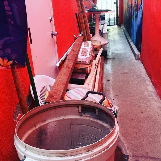 EspaceDbD's tweet photo. Espace Dbd is currently under construction. Big changes coming our way! New programming, more Tohubohu! And lots of guest artists we need to spruce up for. Stay tuned! https://t.co/mUxUb3CbhE https://t.co/PP2AjdUmts