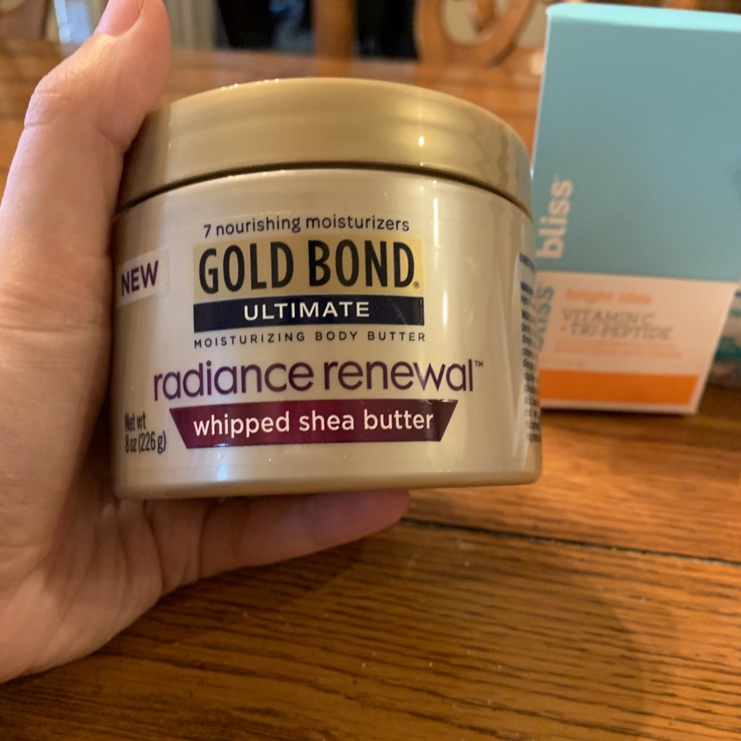 OceanLilllie's tweet photo. @Influenster #radiantbodybutter #complimentary https://t.co/3UwlN8jdNv