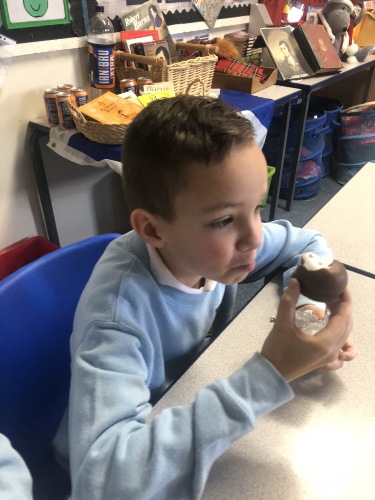 missWatsonR's tweet photo. @tunnocksuk P7W love your chocolate treats #scotland #culture #food @bannps https://t.co/sGlXx3friT